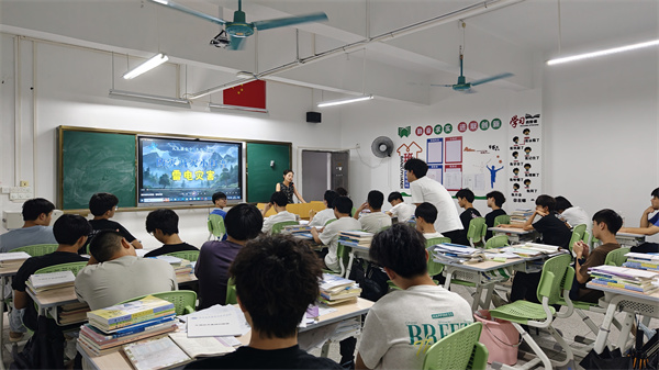 2025级-王腾-机电1班-4.jpg